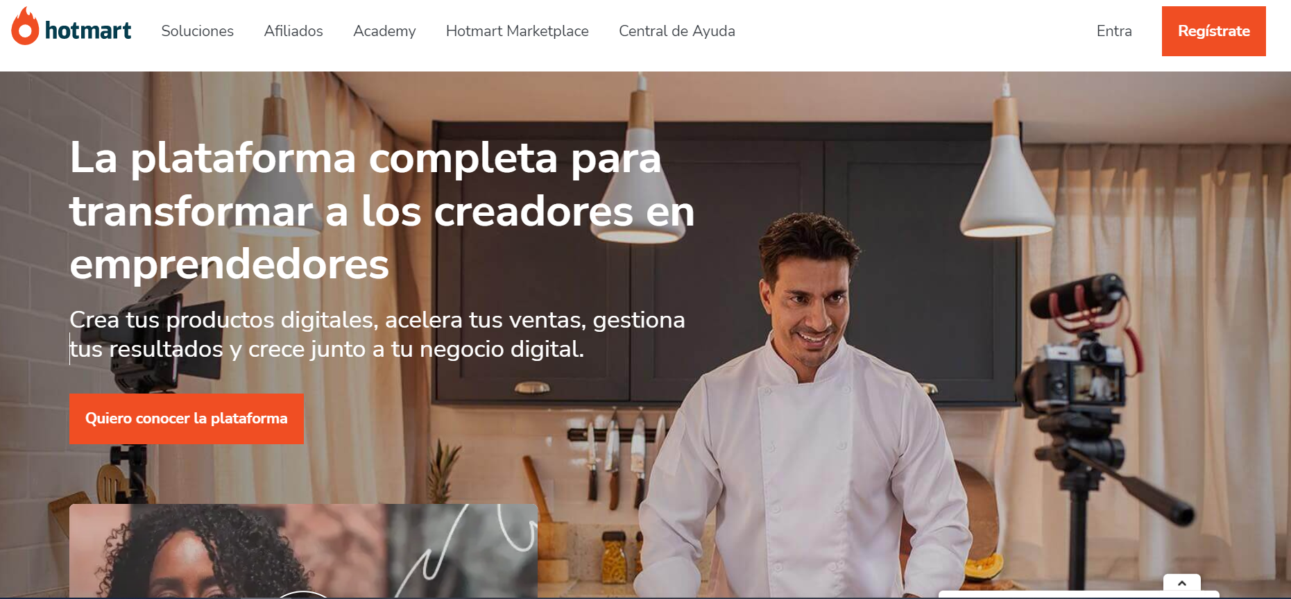 Imagen de la captura de pantalla del menú principal del sitio web de Hotmart en español.
