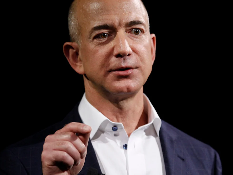 Foto del fundador de Amazon y uno de los emprendedores más famosos del mundo, Jeff Bezos.