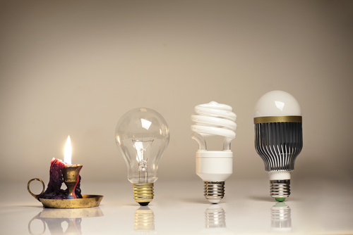 Imagen de varios objetos que producen luz formando parte de las frases motivacionales relacionadas al cambio.