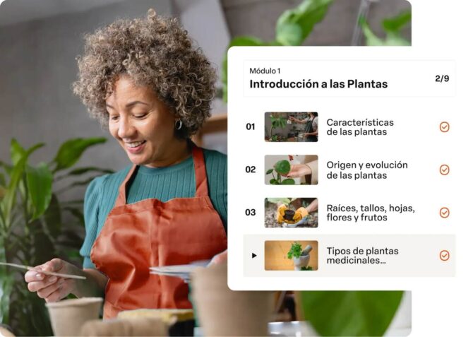 Mujer planta hierbas mientras la interfaz de una plataforma para hospedar cursos online muestra un módulo de clases sobre plantas, con progreso y videos organizados.