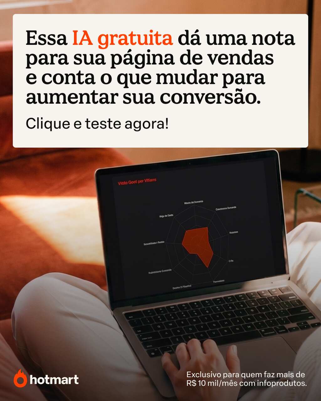 Ferramenta de análise de landing page com IA gratuita exibida em notebook, avaliando página de vendas e indicando melhorias para aumentar a conversão de infoprodutos.