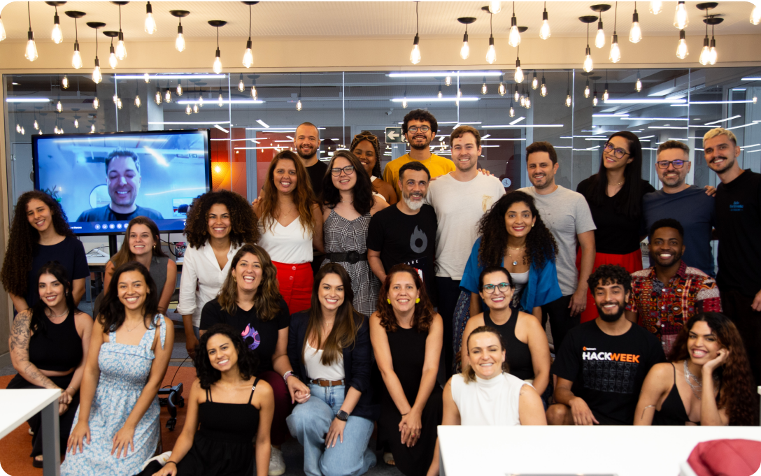 Group of Hotmart employees.
